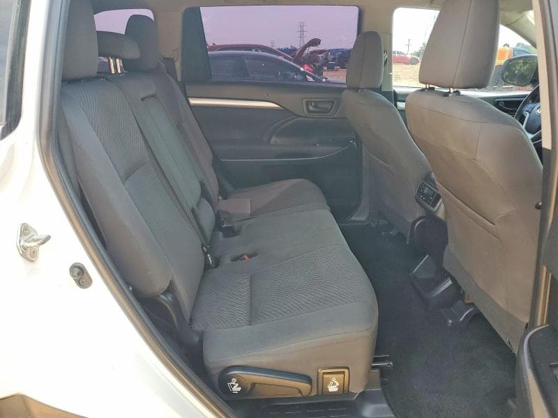 2019 TOYOTA HIGHLANDER LE 11