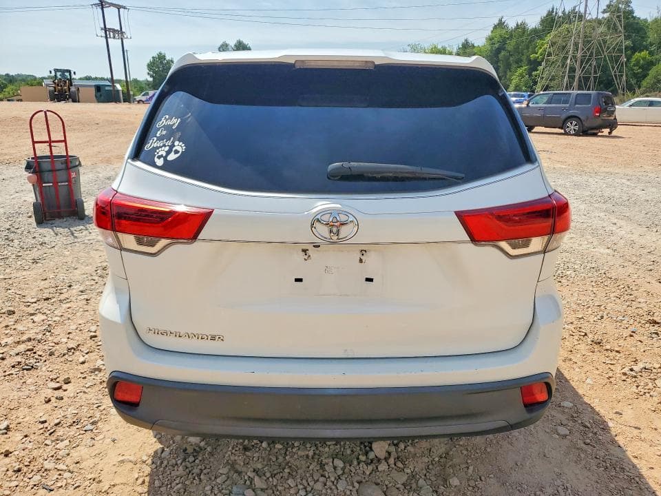 2019 TOYOTA HIGHLANDER LE 6