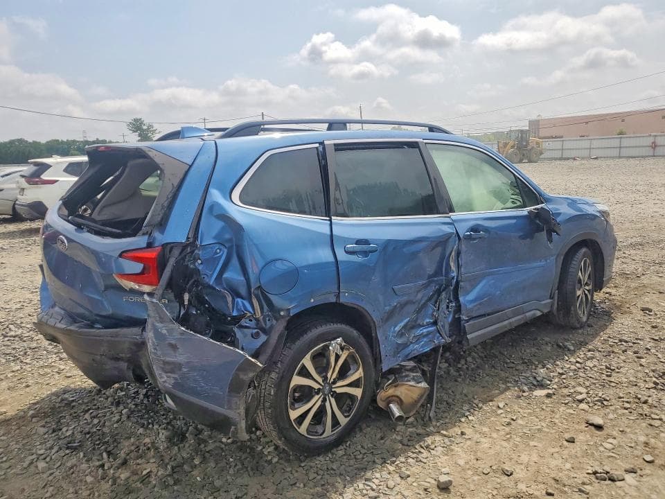 2021 SUBARU FORESTER LIMITED LIMITED 3