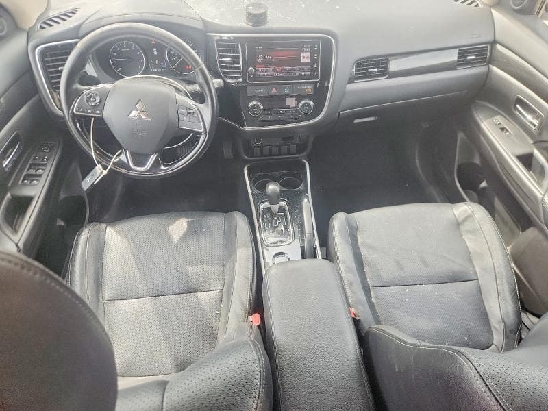 2017 MITSUBISHI OUTLANDER SE 8