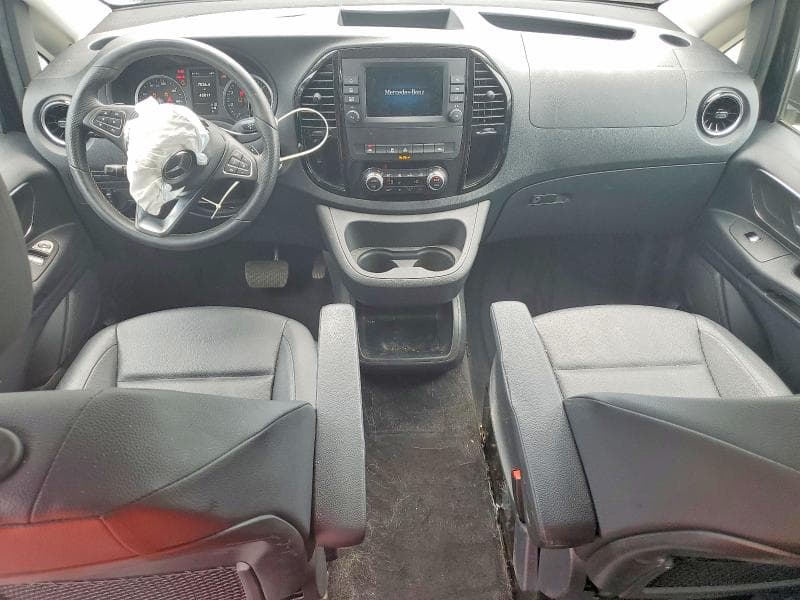 2023 MERCEDES-BENZ METRIS 8