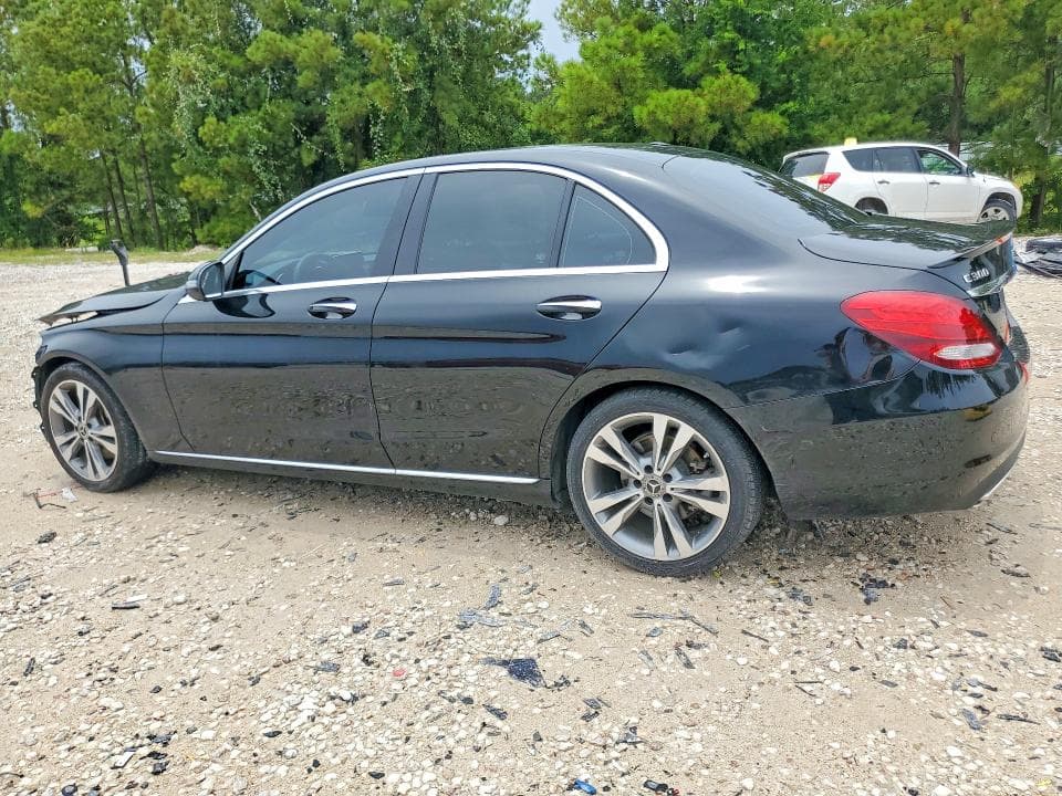 2018 MERCEDES-BENZ C 300 2