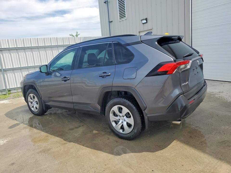 2021 TOYOTA RAV4 LE 2