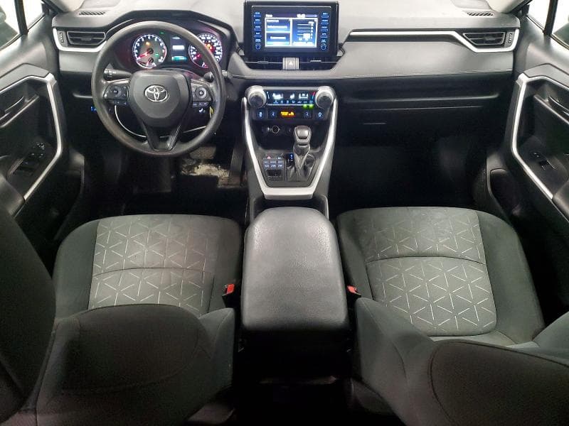 2021 TOYOTA RAV4 LE 8