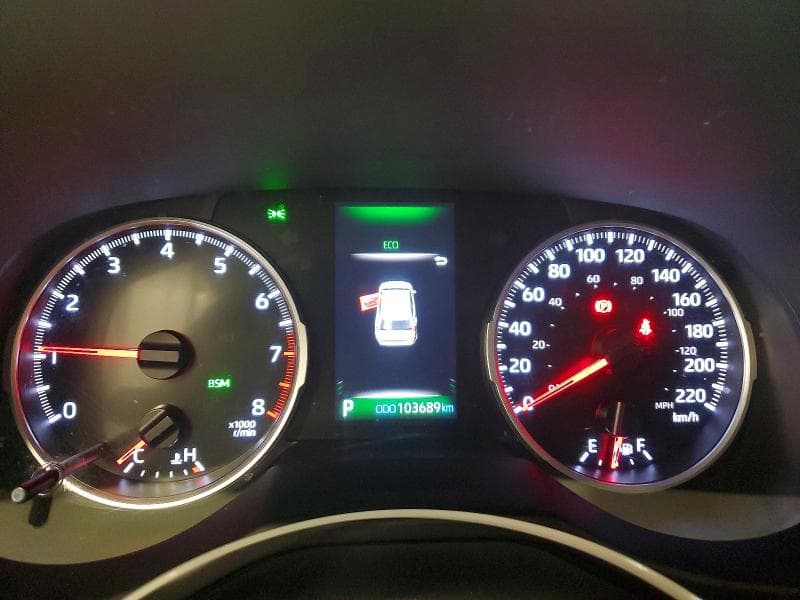 2021 TOYOTA RAV4 LE 9