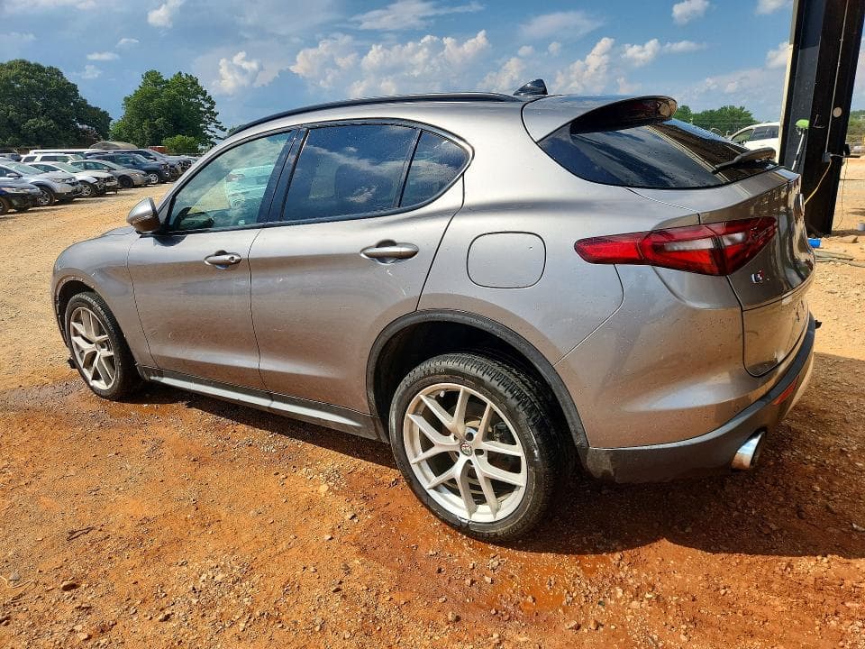 2018 ALFA ROMEO STELVIO TI SPORT 2