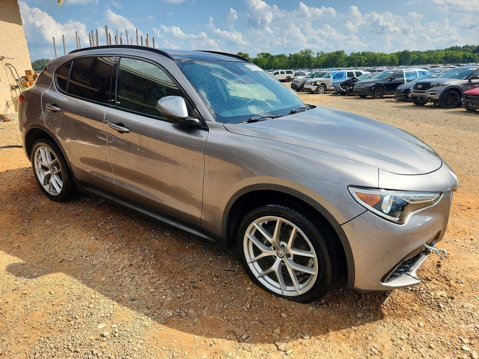 2018 ALFA ROMEO STELVIO TI SPORT 4