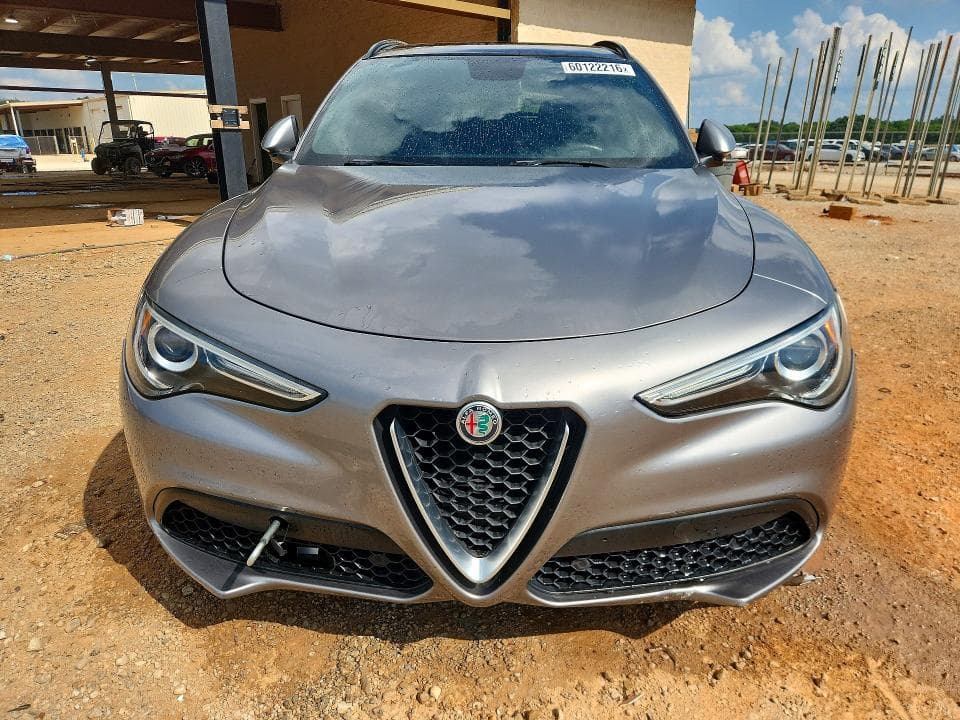 2018 ALFA ROMEO STELVIO TI SPORT 5