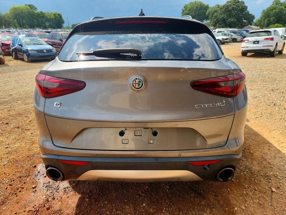 2018 ALFA ROMEO STELVIO TI SPORT 6