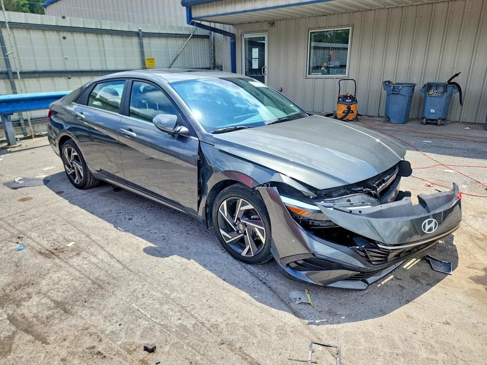 2024 HYUNDAI ELANTRA SEL SEL 4