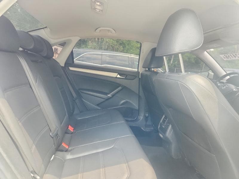 2020 VOLKSWAGEN PASSAT SE SE 10
