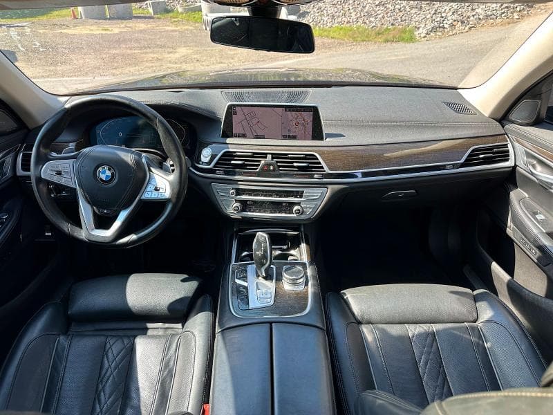 2022 BMW 740 XI XI 9