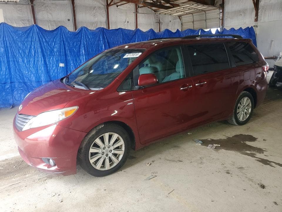 2017 TOYOTA SIENNA XLE 7-PASSENGER