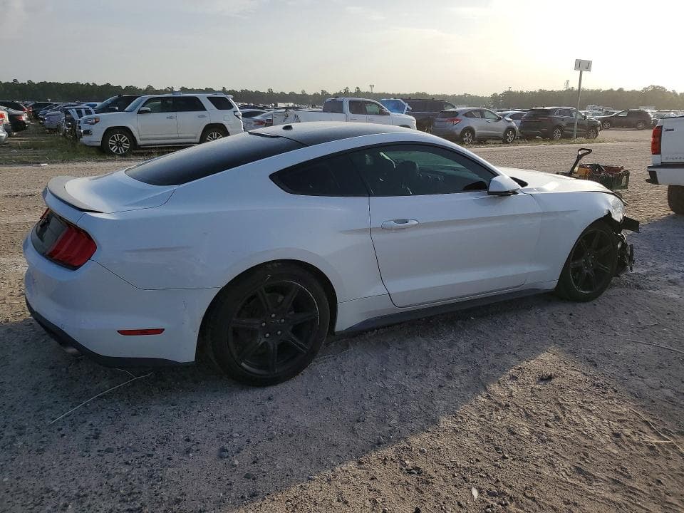 2018 FORD MUSTANG 3