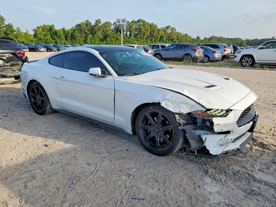 2018 FORD MUSTANG 4