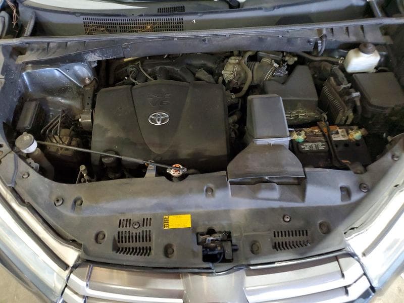 2019 TOYOTA HIGHLANDER LE LE 12