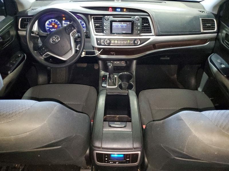 2019 TOYOTA HIGHLANDER LE LE 8