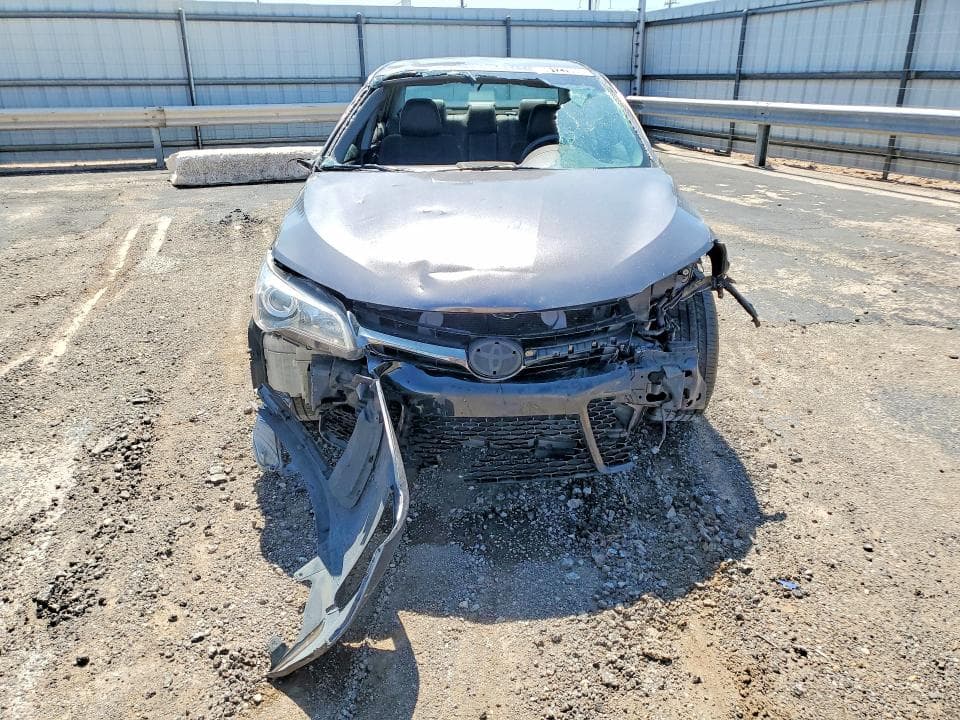 2017 TOYOTA CAMRY SE 5