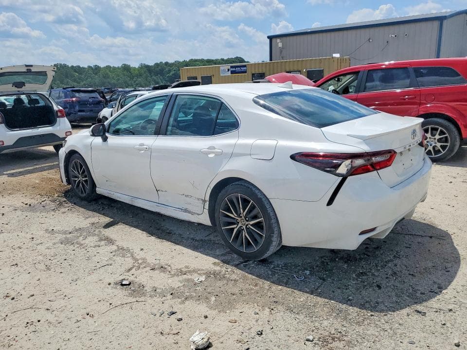 2021 TOYOTA CAMRY SE 2