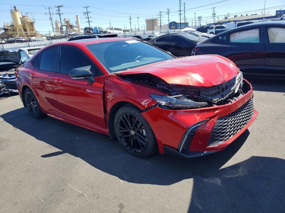 2025 TOYOTA CAMRY SE 4
