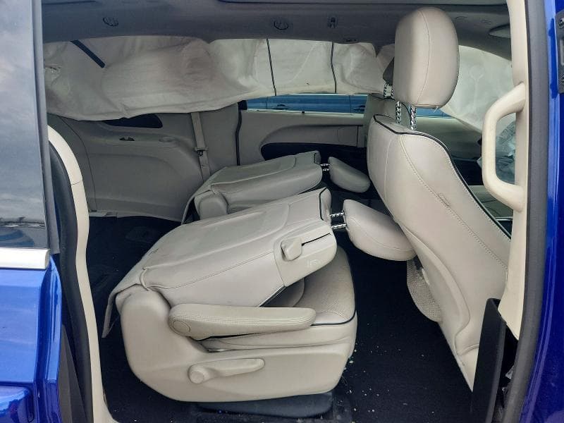 2021 CHRYSLER PACIFICA HYBRID LIMITED HYBRID LIMITED 10