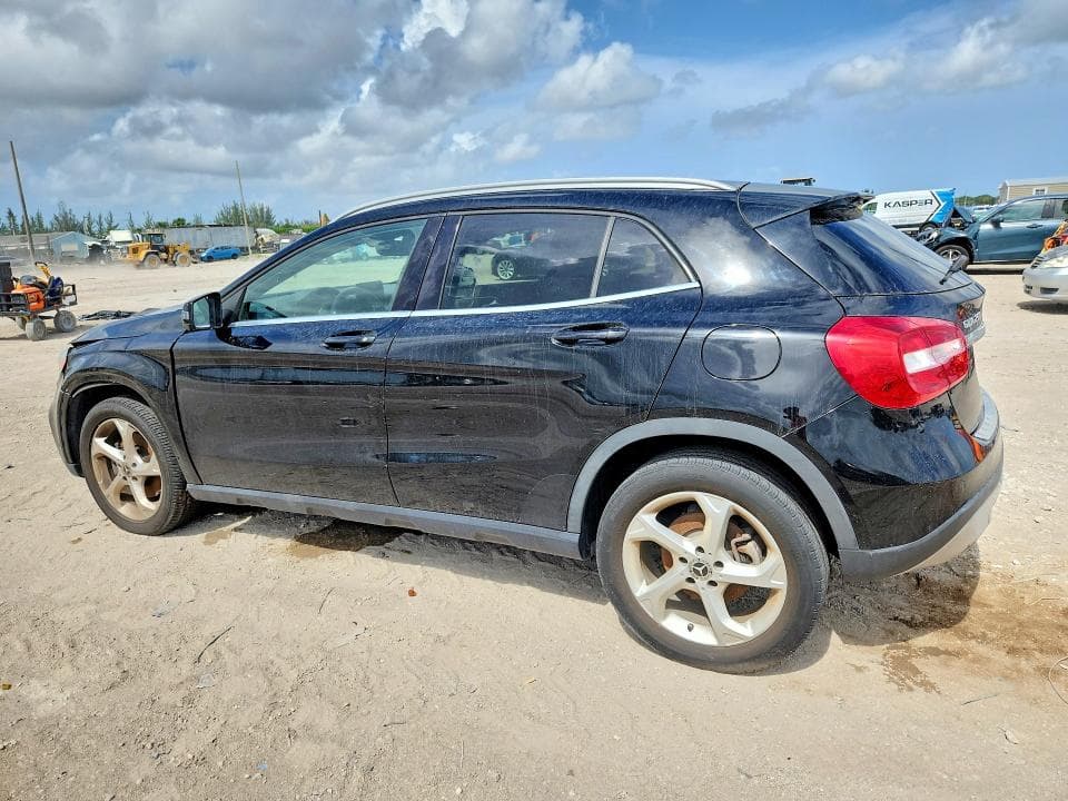2018 MERCEDES-BENZ GLA 250 250 2