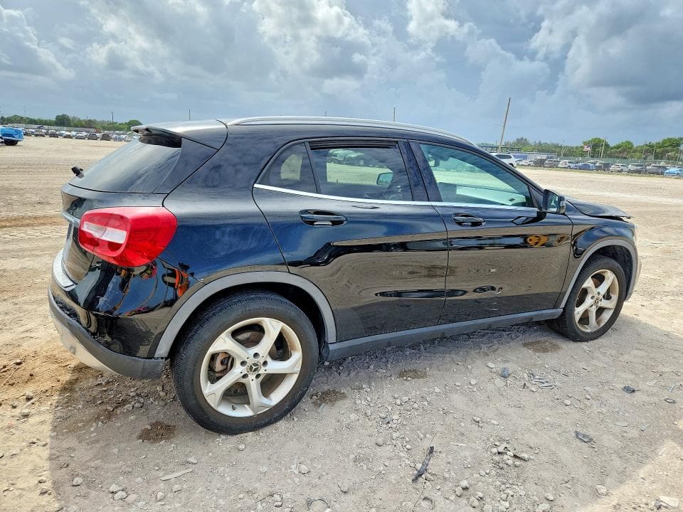 2018 MERCEDES-BENZ GLA 250 250 3