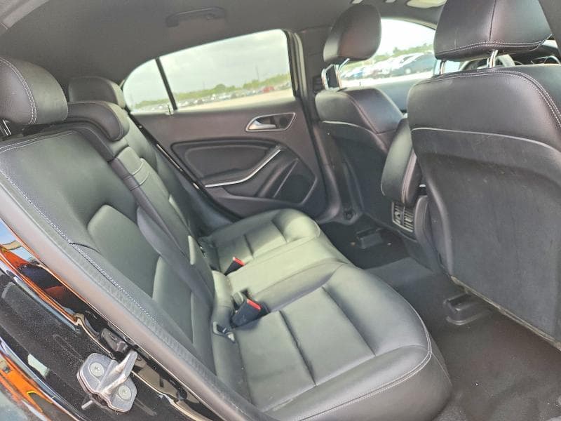 2018 MERCEDES-BENZ GLA 250 250 10