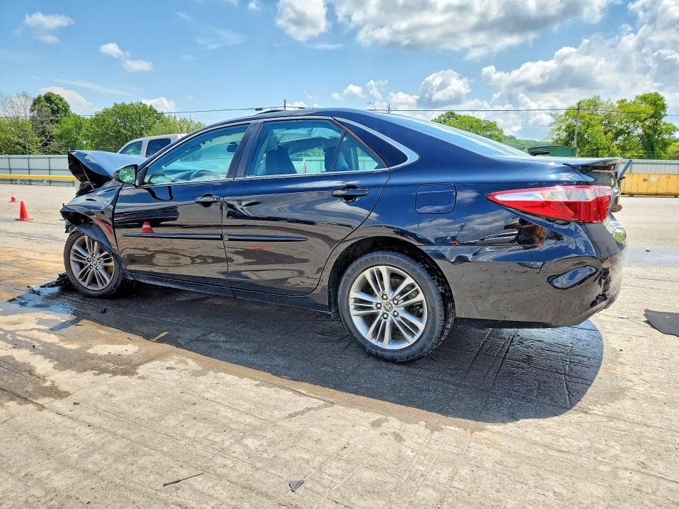 2016 TOYOTA CAMRY SE SE 2