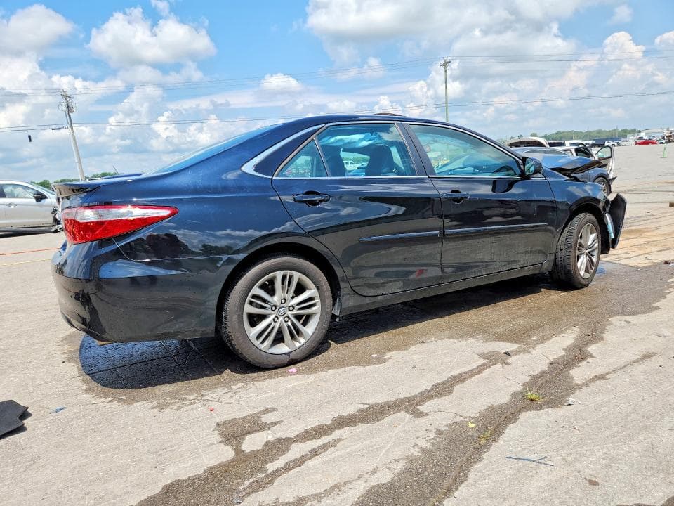 2016 TOYOTA CAMRY SE SE 3