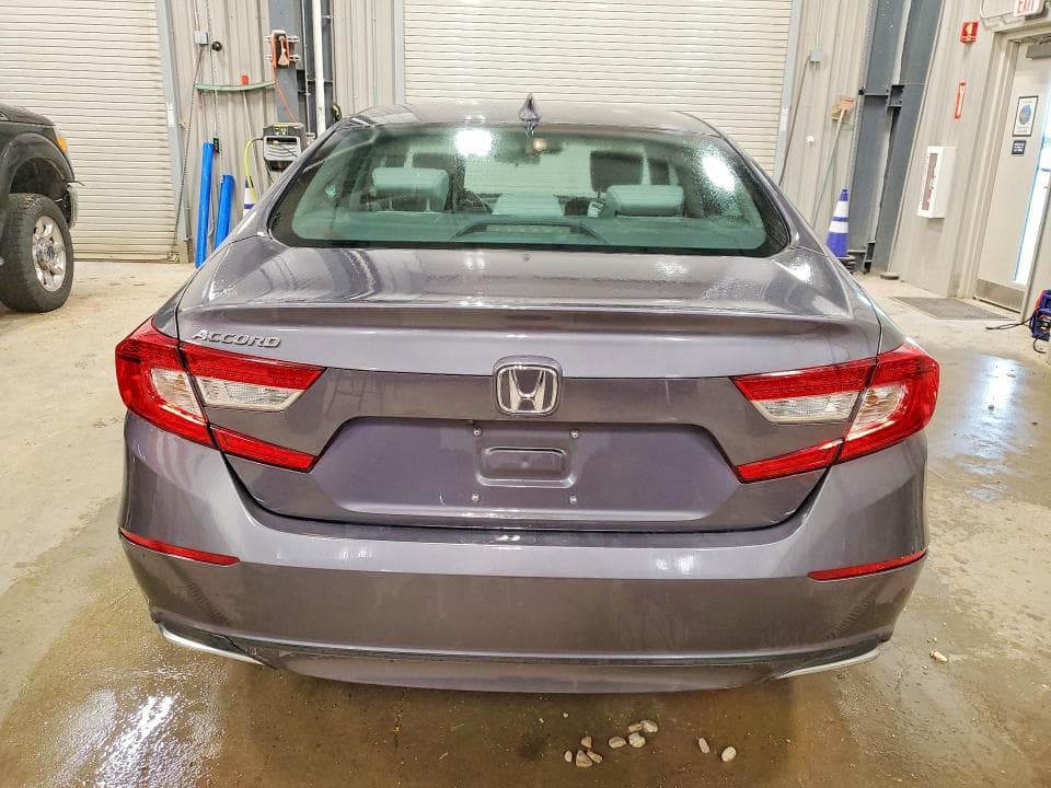 2018 HONDA ACCORD EX EX 6