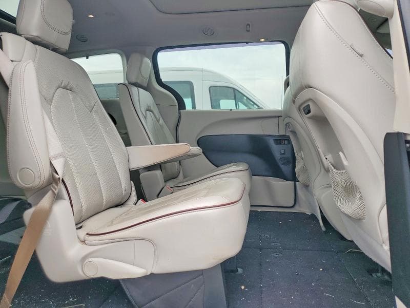 2020 CHRYSLER PACIFICA LIMITED 11