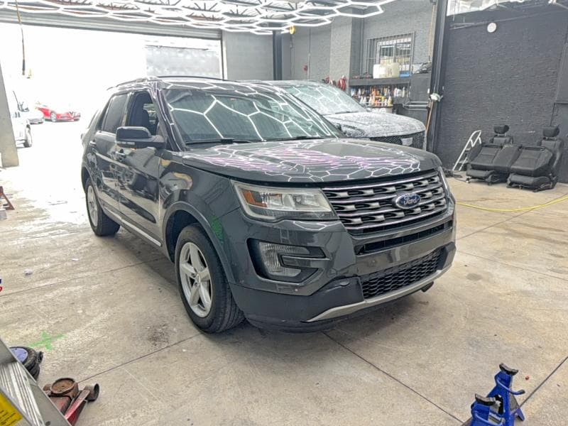 2017 FORD EXPLORER XLT 1