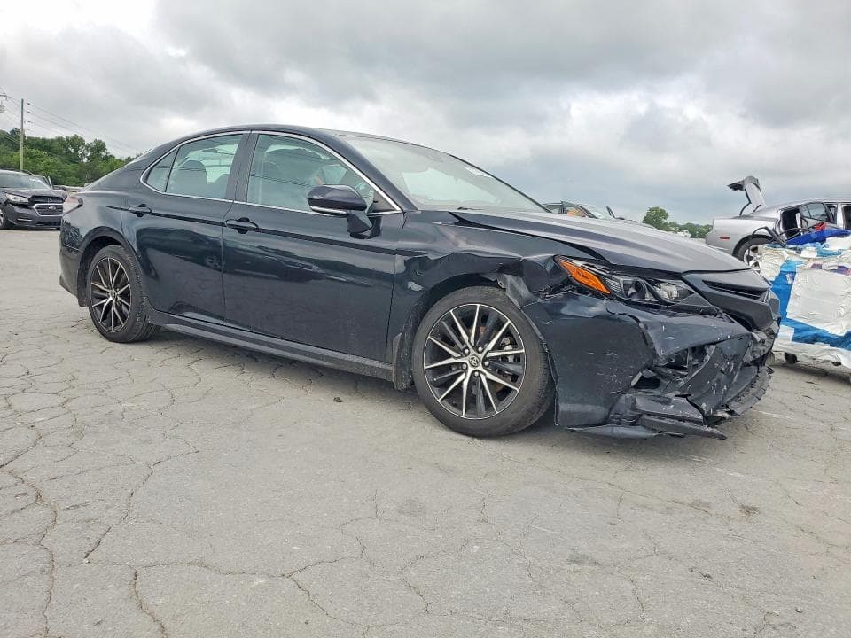 2024 TOYOTA CAMRY SE 4