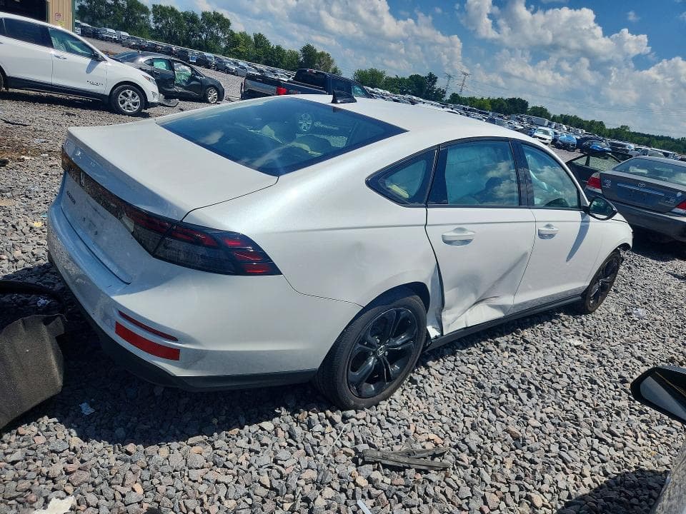 2025 HONDA ACCORD SE 3