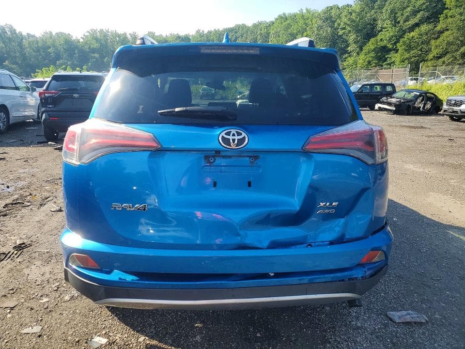 2017 TOYOTA RAV4 XLE 6