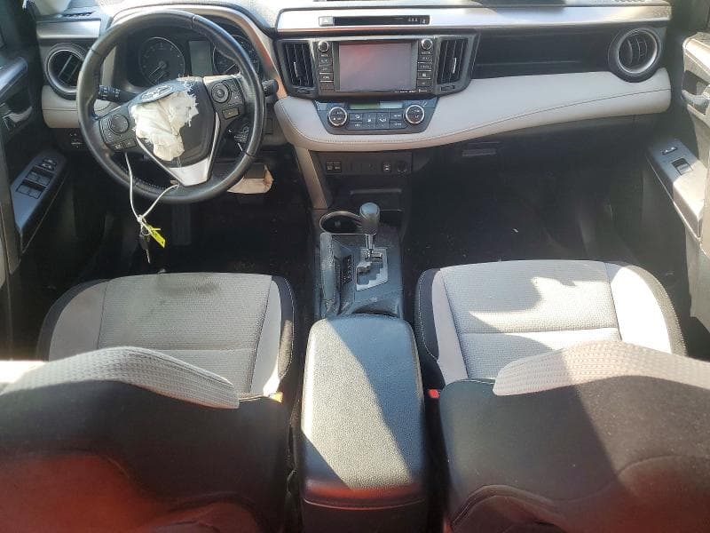 2017 TOYOTA RAV4 XLE 8