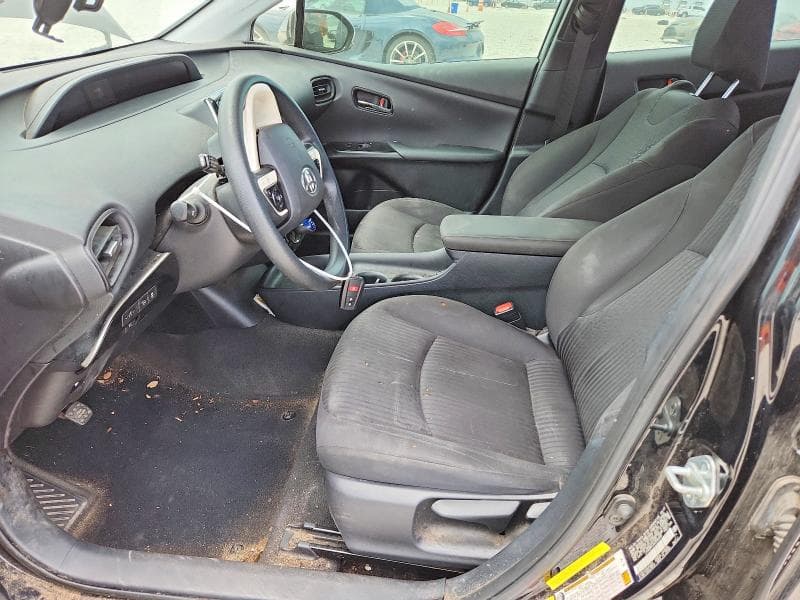2017 TOYOTA PRIUS TWO 7