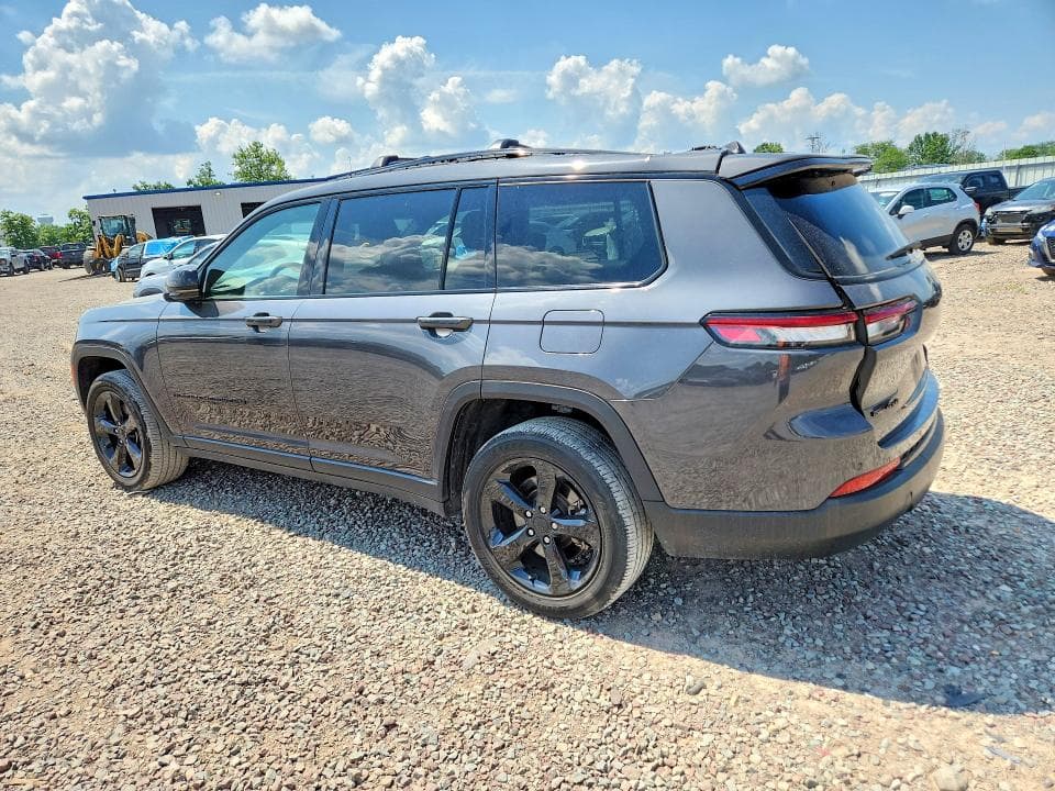 2023 JEEP GRAND CHEROKEE L LAREDO 2