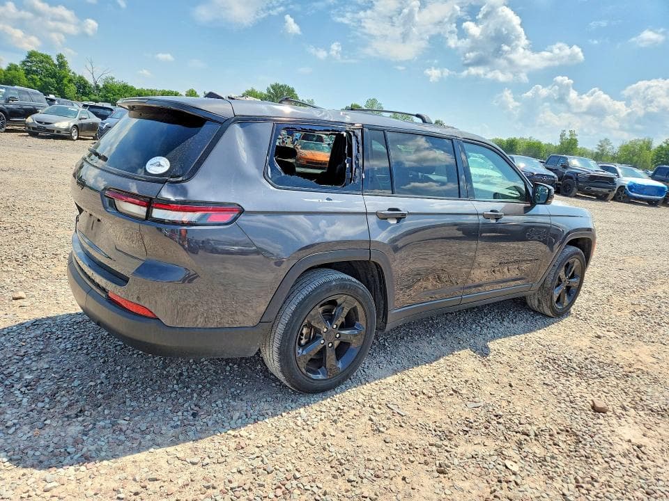 2023 JEEP GRAND CHEROKEE L LAREDO 3