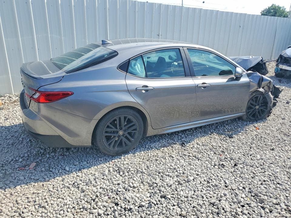 2025 TOYOTA CAMRY SE 3
