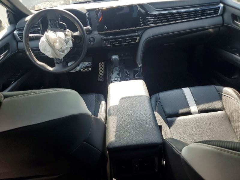 2025 TOYOTA CAMRY SE 8