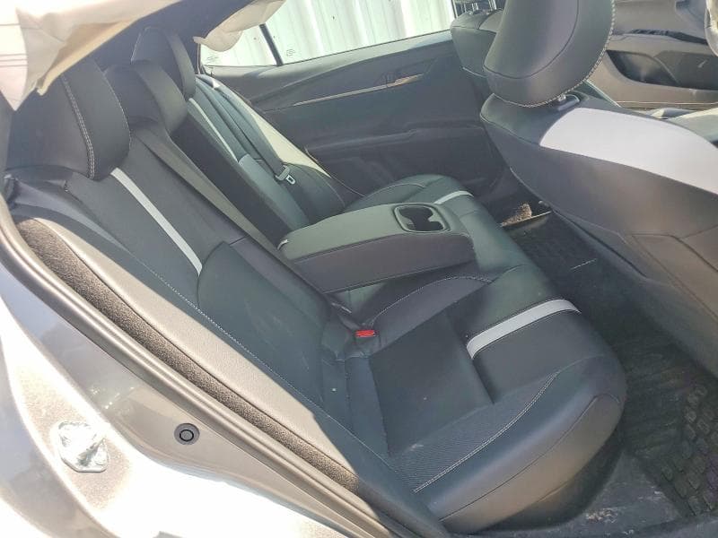 2025 TOYOTA CAMRY SE 10