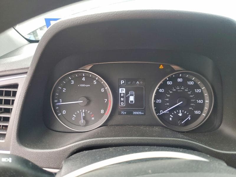 2018 HYUNDAI ELANTRA SEL 9