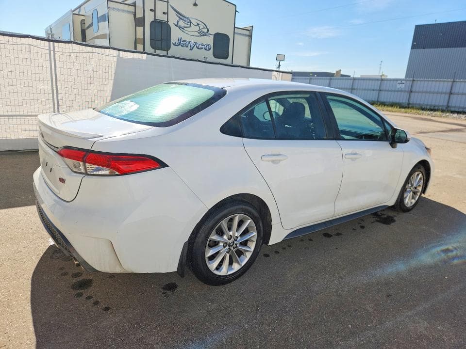 2021 TOYOTA COROLLA SE SE 3