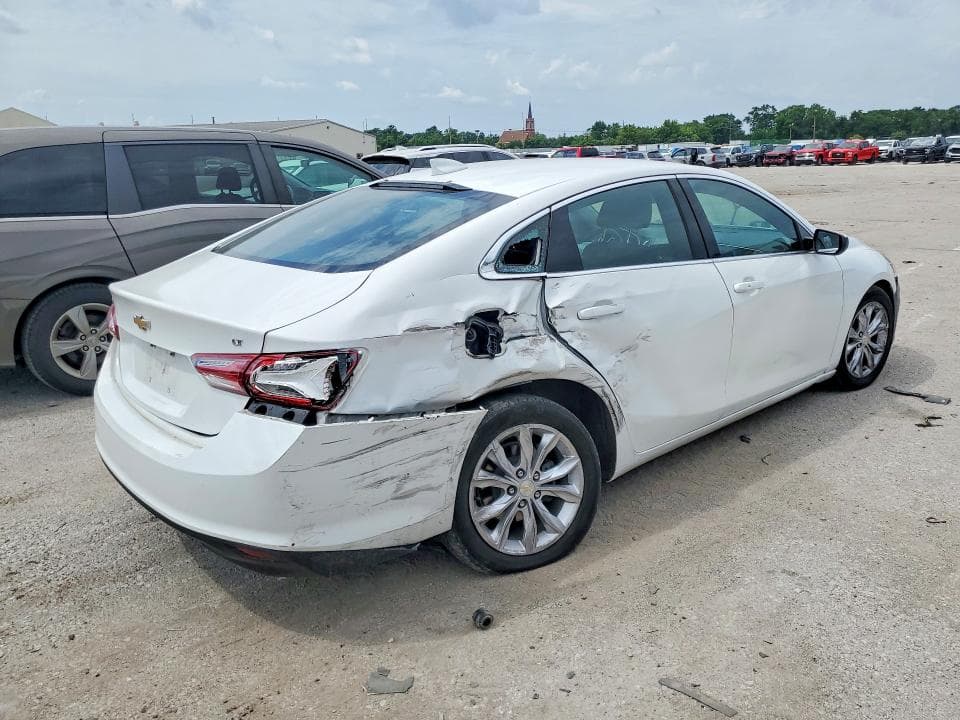 2022 CHEVROLET MALIBU LT 3