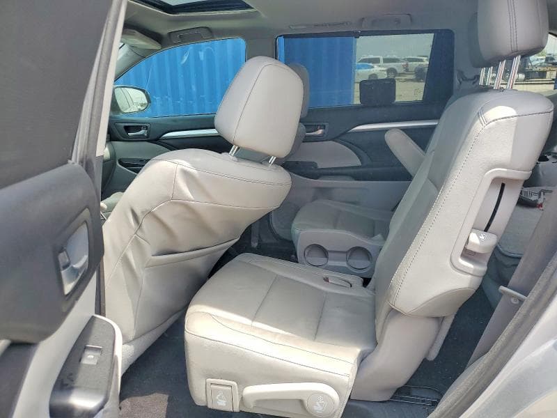 2016 TOYOTA HIGHLANDER XLE XLE 11