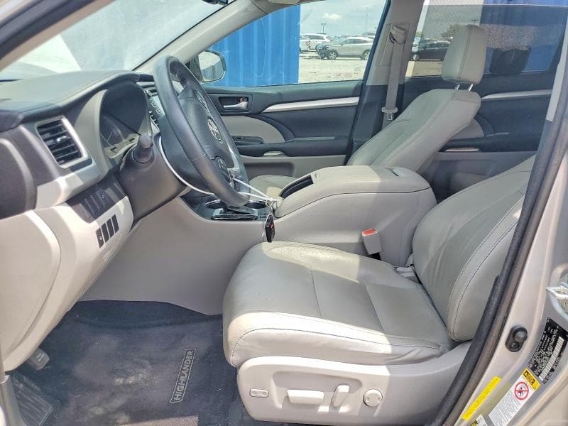 2016 TOYOTA HIGHLANDER XLE XLE 7