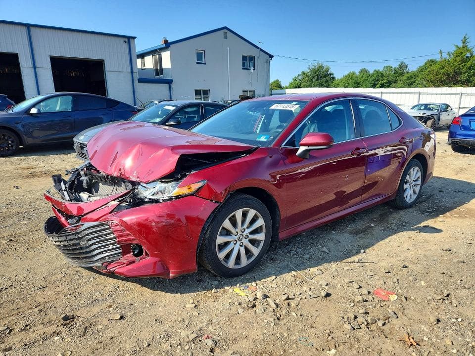 2019 TOYOTA CAMRY LE - 1