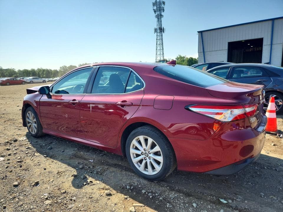 2019 TOYOTA CAMRY LE 2